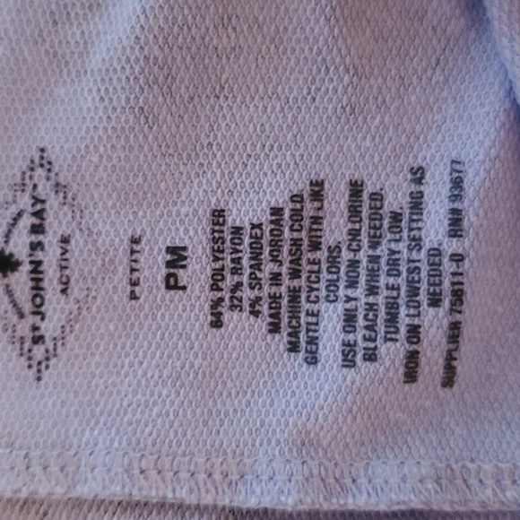 Lavender St John's 💜 Bay active petite Medium 💜 top - Picture 5 of 5